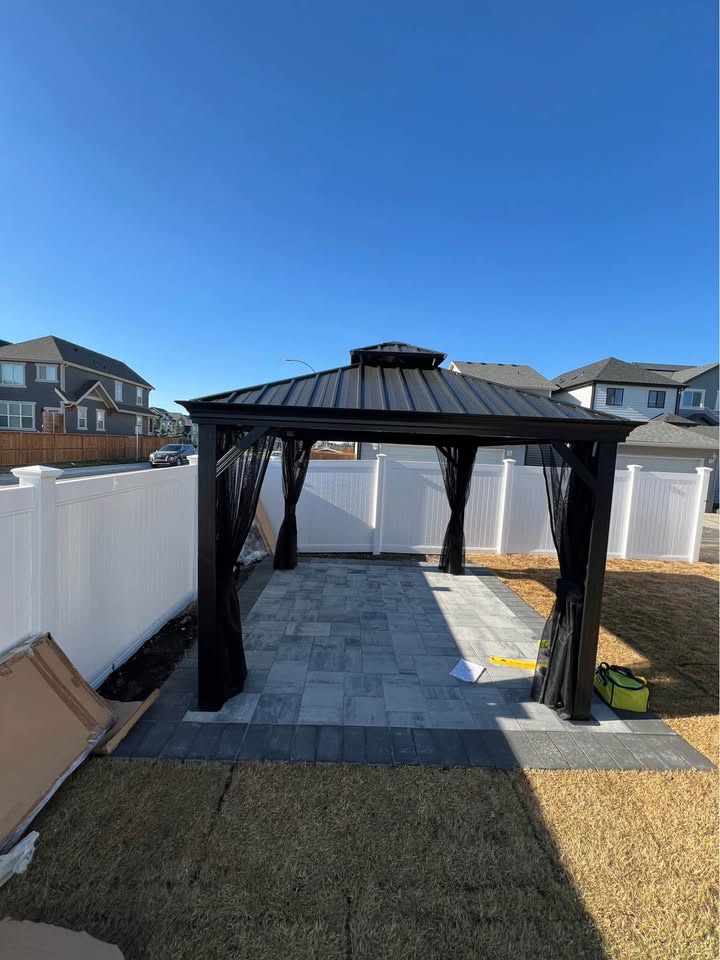 Gazebo moderne installé sur mesure