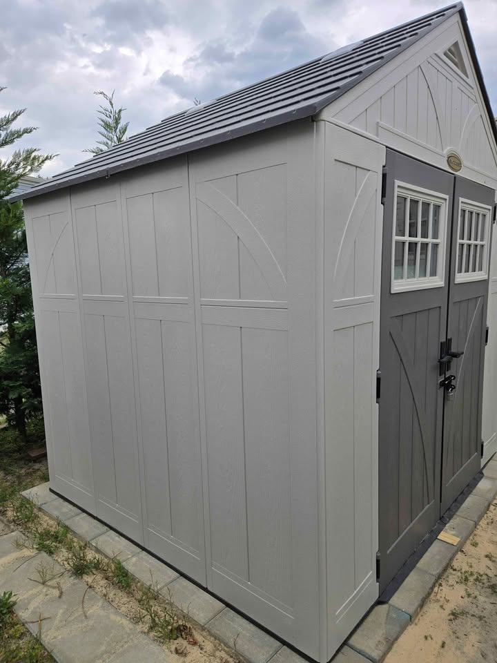 Installation professionnelle de cabanon préfabriqué